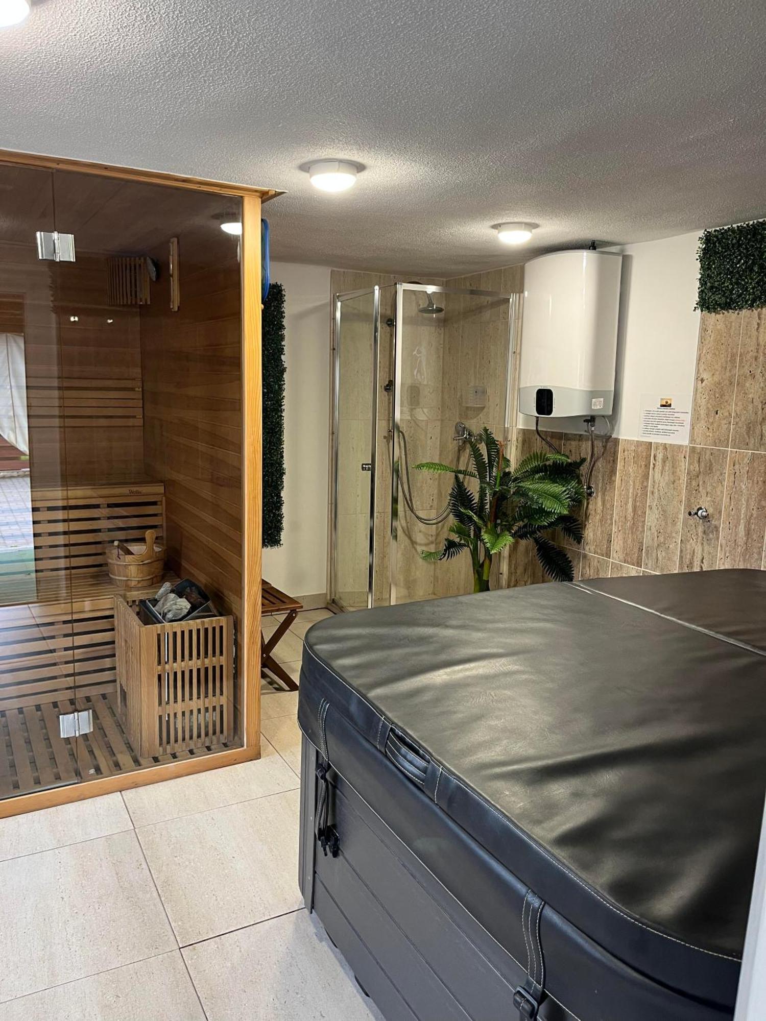 Idill Apartmanhaz B&B Tiszafüred Exteriér fotografie