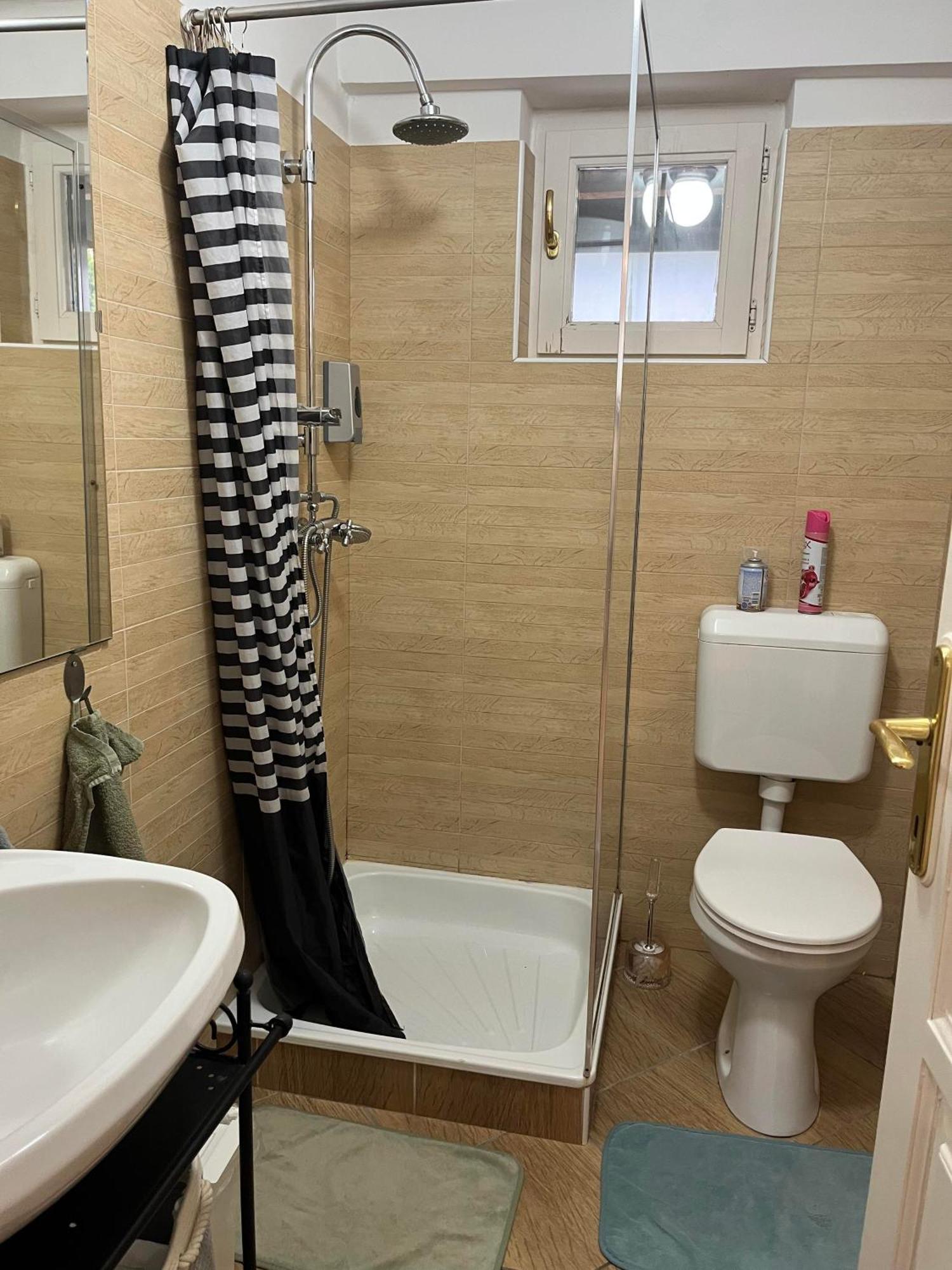 Idill Apartmanhaz B&B Tiszafüred Exteriér fotografie